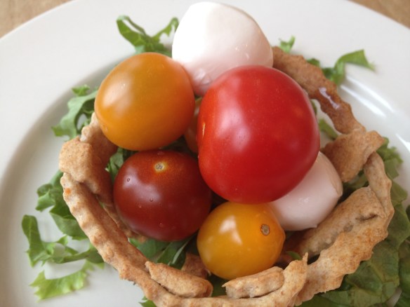 Cracker basket salad